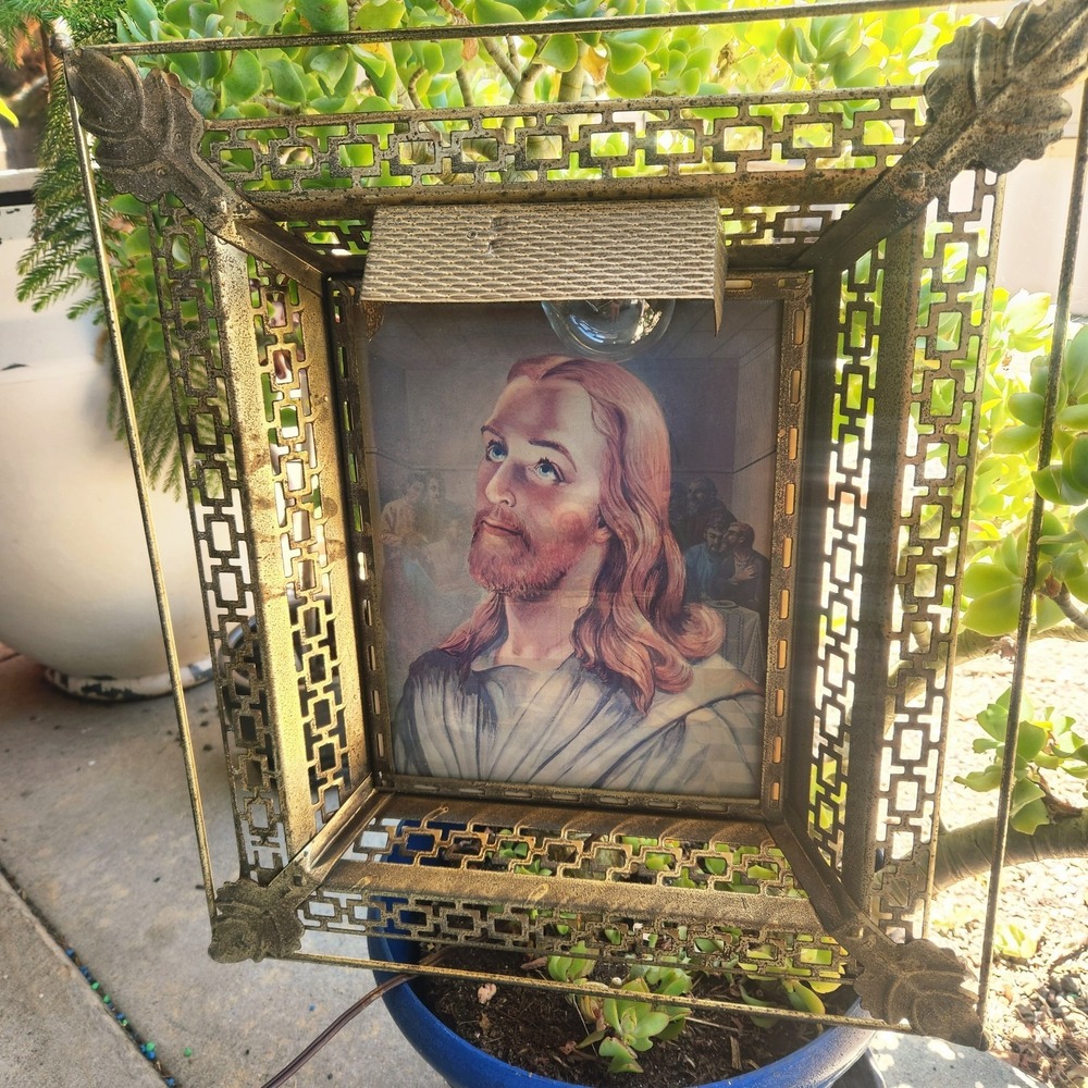 1950's Jesus & Last Supper Hologram Picture Lighted Metal Filigree Frame MCM